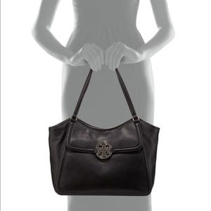 HOST PICK Tory Burch Black Amanda Easy Tote